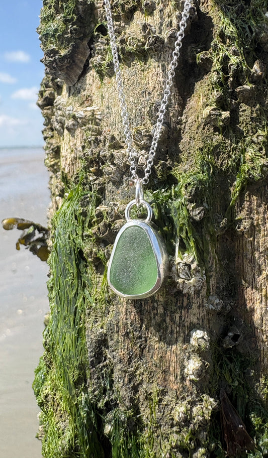 Vibrant Green Seaglass Necklace