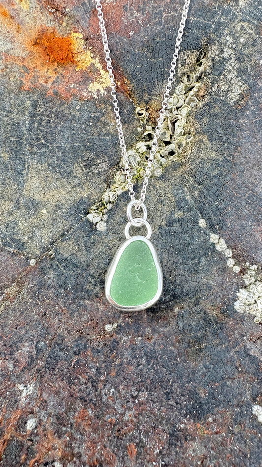Vibrant Green Seaglass Necklace