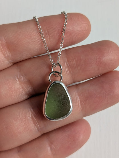 Vibrant Green Seaglass Necklace